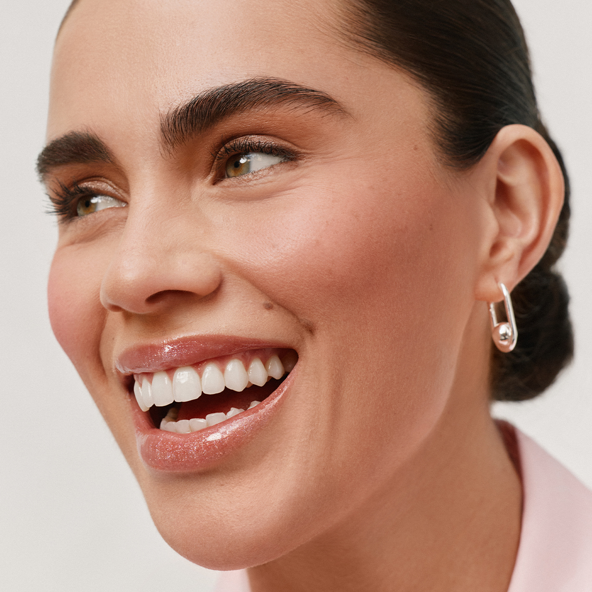 POSITIVE LIGHT LUMINIZING LIP GLOSS (GLOSS PARA LABIOS)